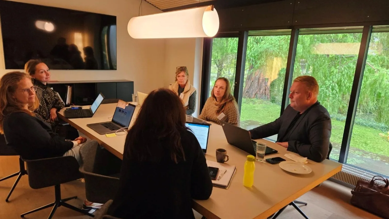 AI netv&aelig;rksm&oslash;de med virksomheder